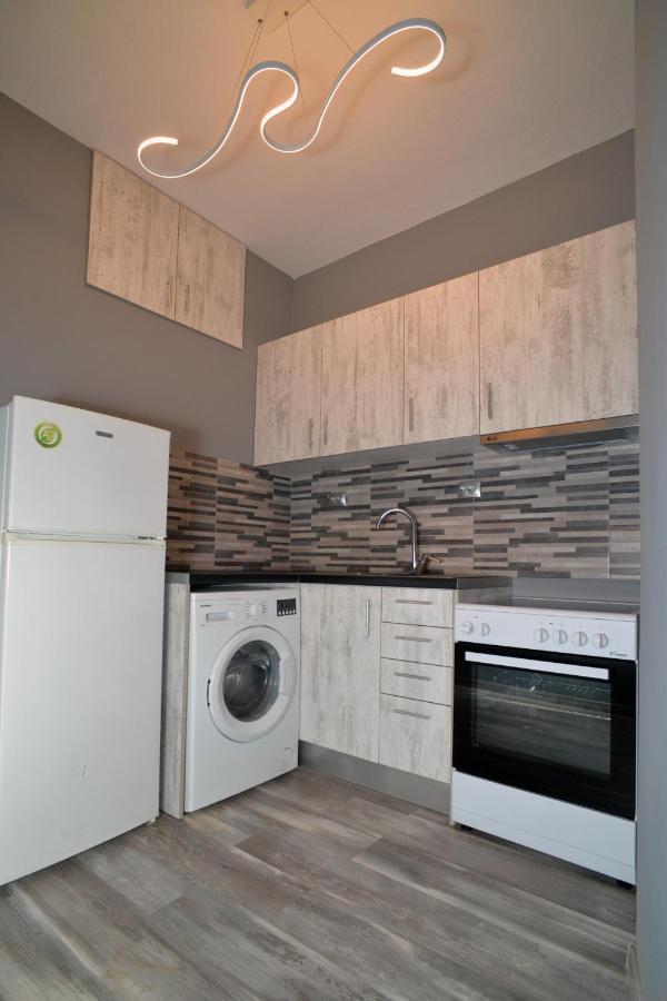 Luxury Apartment St Demetrios Downtown テッサロニキ エクステリア 写真